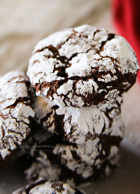 Best holiday cookies for people who don't love to bake: Chocolate Snowball Cookies | a trEATs affair