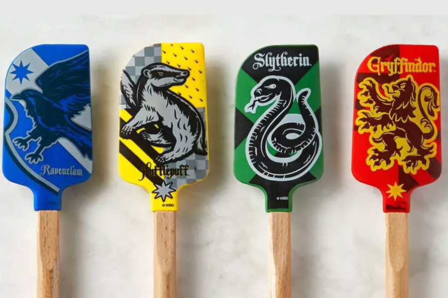 Gifts for kids who love to cook: Harry Potter themed utensils at Williams-Sonoma | Cool Mom Eats holiday gift guide 2017