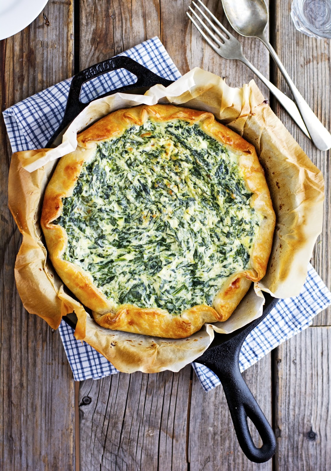 Make-ahead holiday breakfast recipes: Easy Spinach Ricotta Quiche | The Iron You