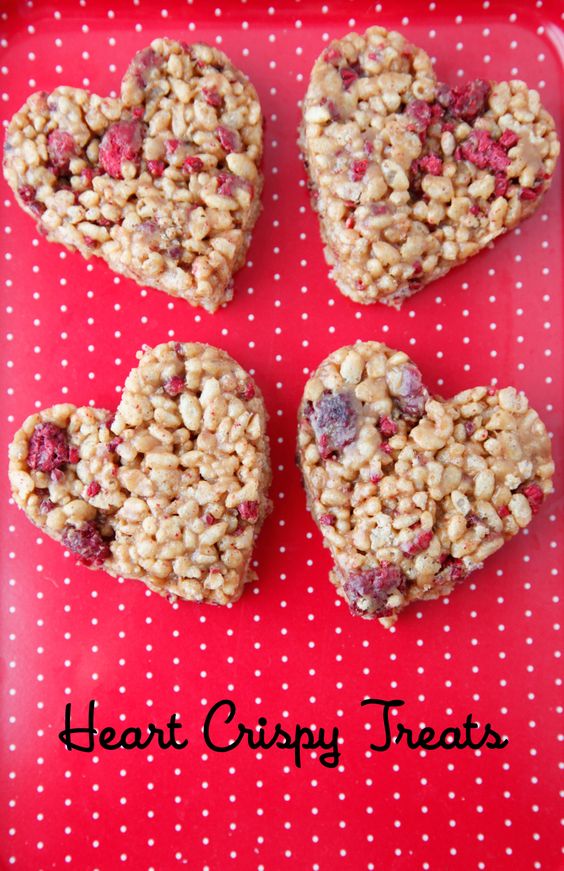 Easy Valentine's Day treats for the classroom: Heart Crispy Treats | Weelicious