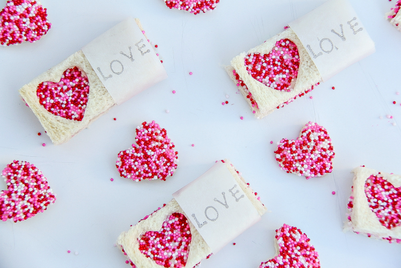 Last-minute lunch box treats for Valentine's Day: Valentine's Day Fairy Bread | 5 Minutes for Mom 