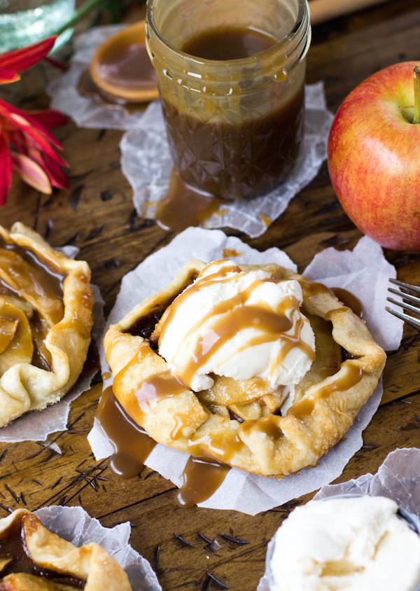Recipes for National Pi Day: Mini Apple Galettes at Sugar Spun Run 