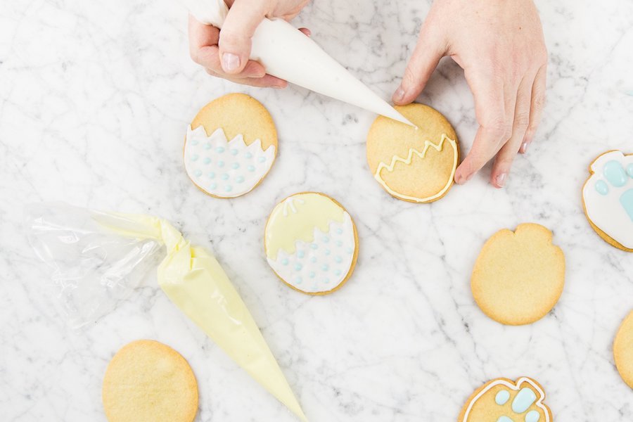 This easy DIY Easter cookie kit helps you make no-fail perfect creations!