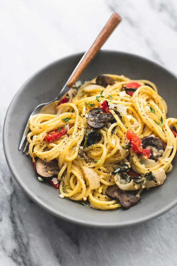 Cool Mom Eats weekly meal plan: One-Pot Creamy Tuscan Garlic Spaghetti at Creme de la Crumb