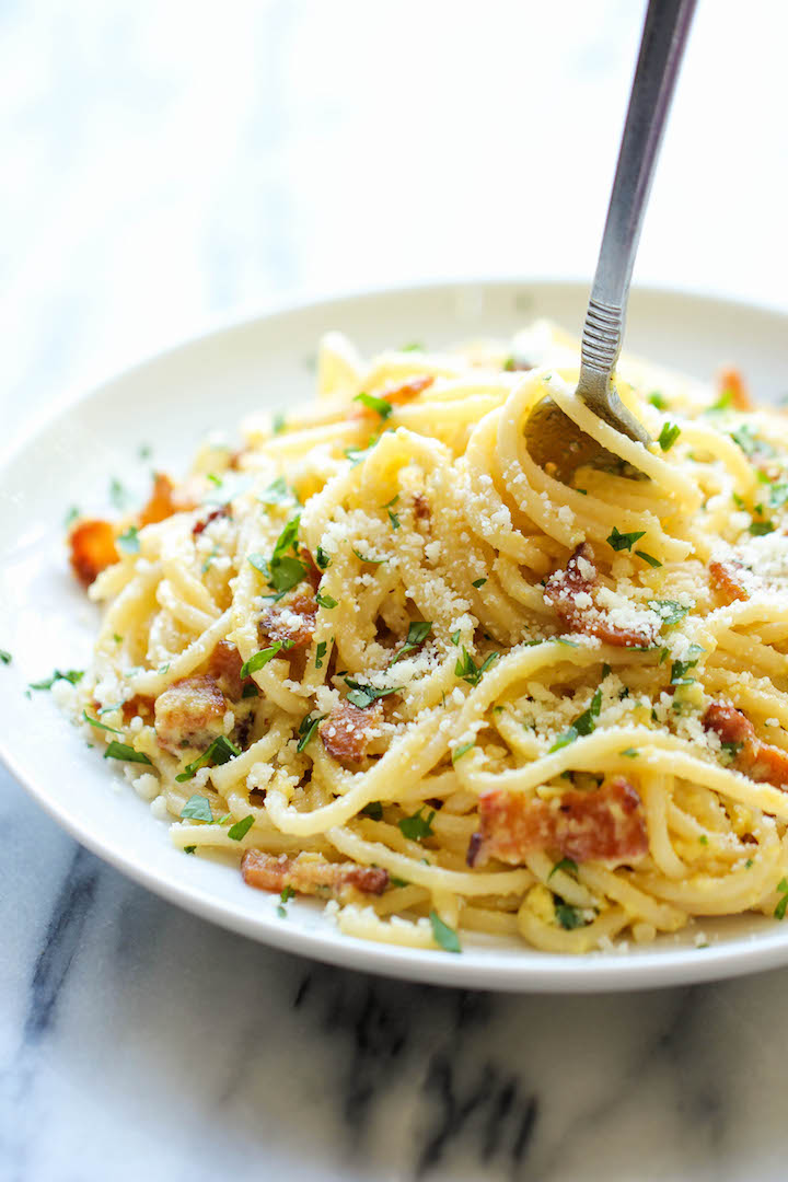 Budget-friendly dinners: Spaghetti Carbonara | Damn Delicious