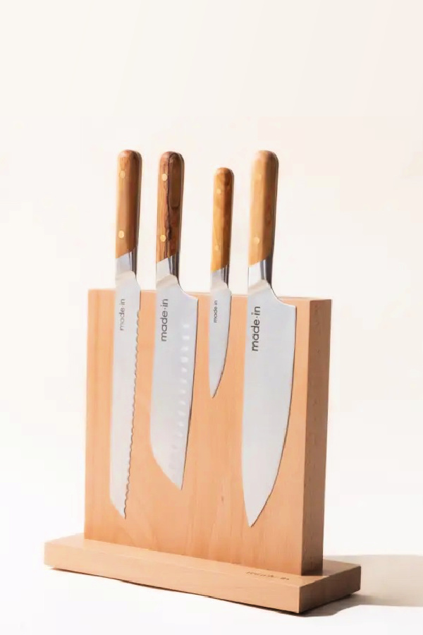 Magnetic countertop knife block storage attracts less bacteria than a traditional knife block and so pretty!