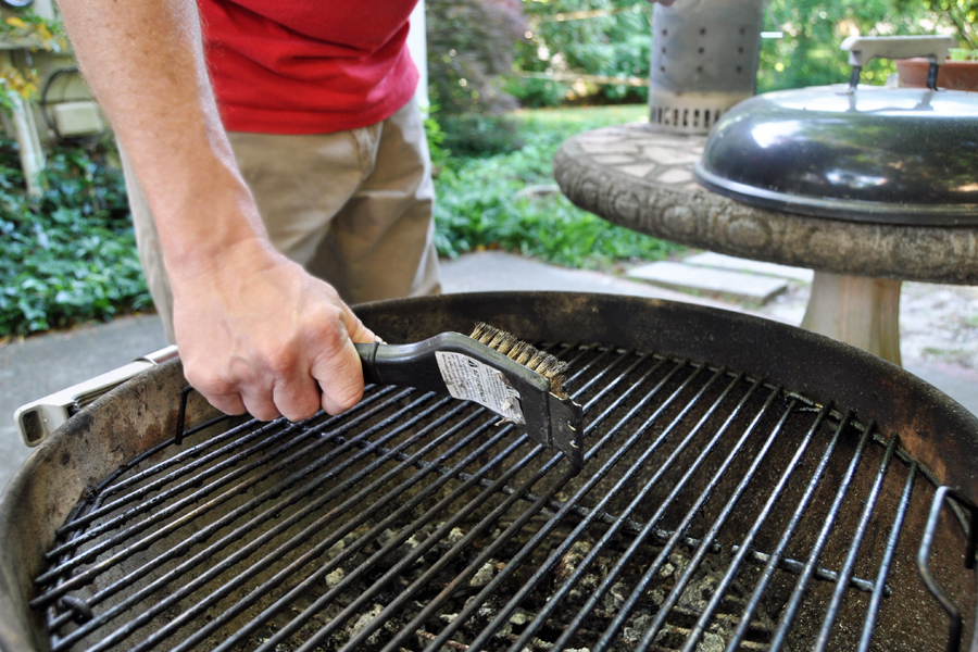 Try this easy hack for keeping the grill clean. | Cool Mom Eats