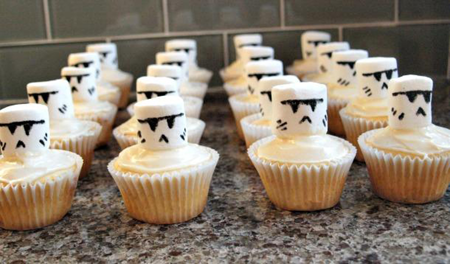 Star Wars Treats: Storm Trooper Cupcakes from Motherhood Unfiltered