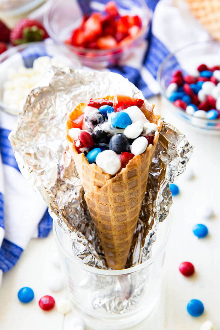 Simple camping recipes: Candy-filled Waffle Cones at Eazy Peazy Mealz