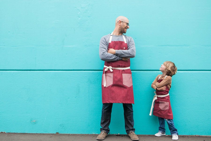 A Daddy and Me apron set that helps #86AIDS for Father’s Day