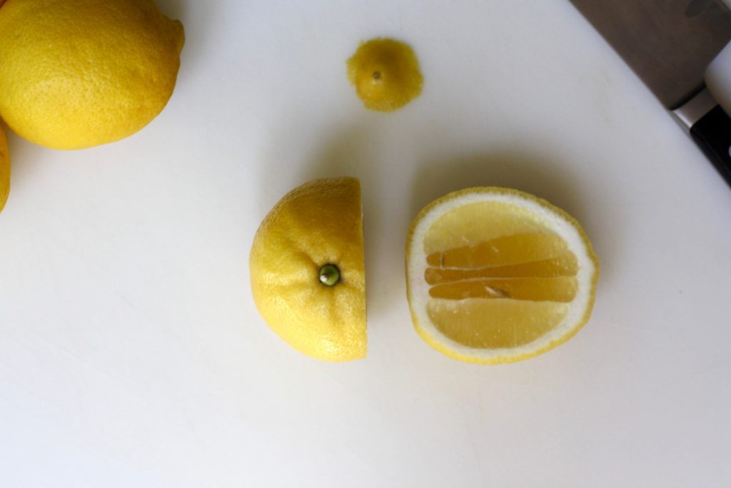 How to squeeze the most juice from a lemon: a new way to slice it. | © Jane Sweeney Cool Mom Eats
