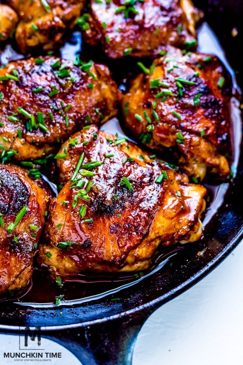 Weekly meal plan: BBQ Baked Chicken Thighs at Munchkin Time