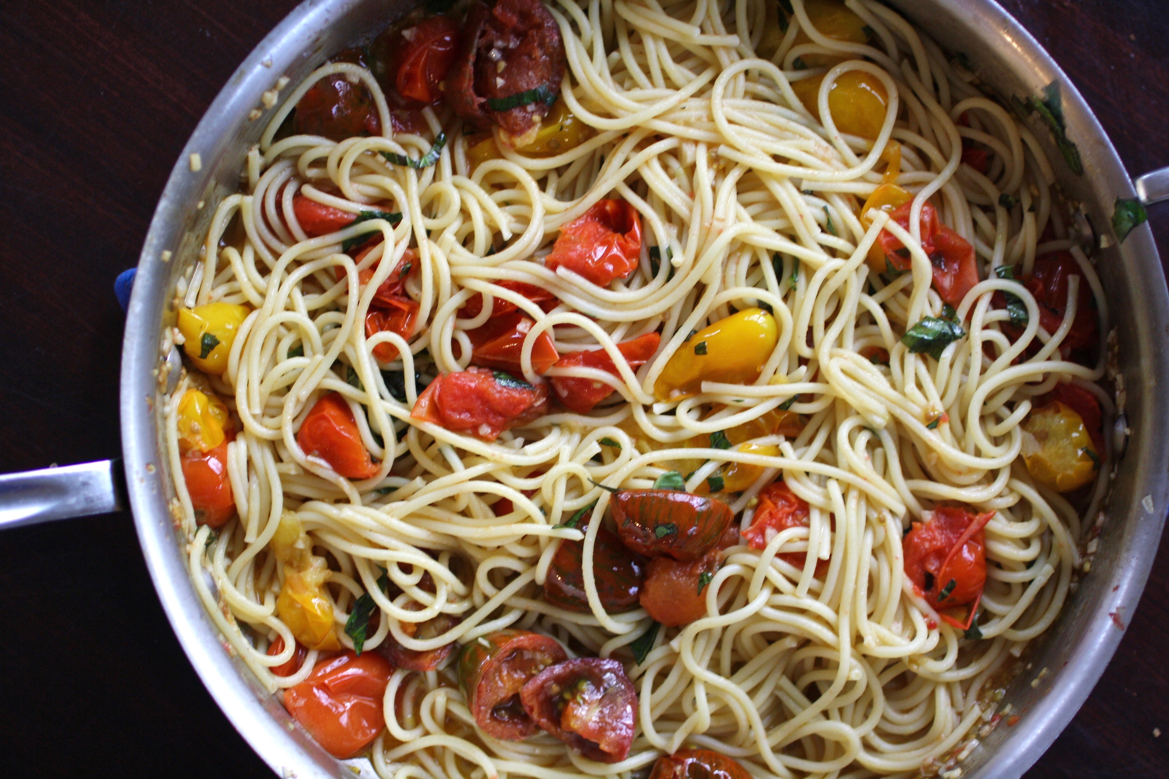 Deliciously simple dinners made with cherry tomatoes: Pasta with Burst Tomatoes | Jane Sweeney