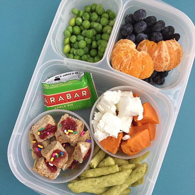 Easy preschool lunch ideas for toddlers: Roasted sweet potato and goat cheese bento idea with french toast bites from Yummy Toddler Food on Instagram