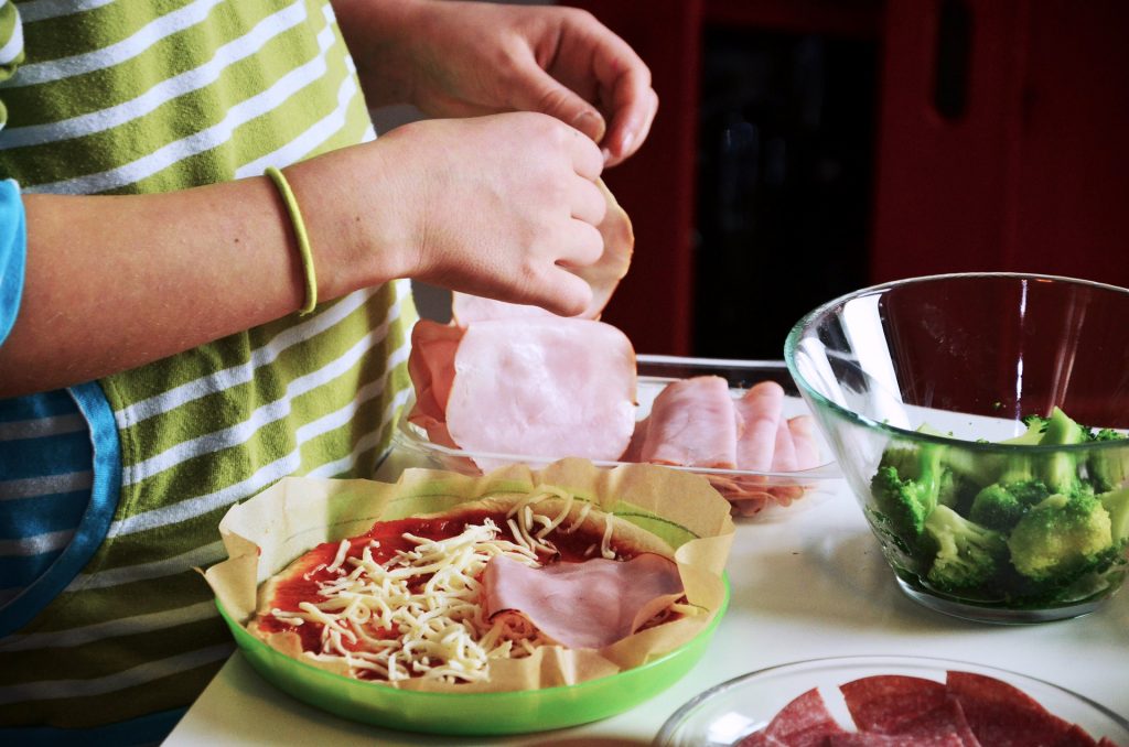 Time saver: How to get the kids making lunch! | Cool Mom Eats