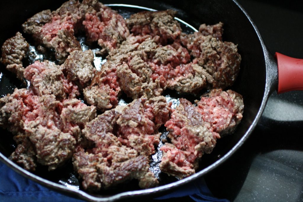 How to brown ground beef perfectly in just 4 steps. So easy! | ©Jane Sweeney Cool Mom Eats