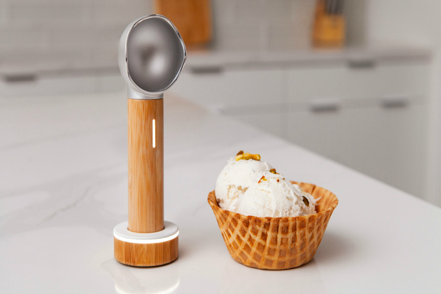 The SVANKi heated ice cream scoop. What a wonderful time to be alive.