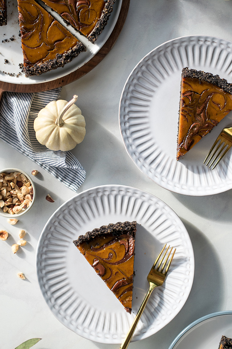 Creative pumpkin pie recipes: Pumpkin Pie Nutella Swirl Tarts at Jojotastic