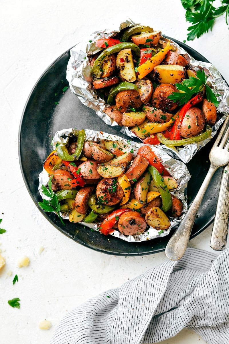 Easy foil-pack dinners: Foil-pack Italian Sausage and Veggies | Chelsea’s Messy Apron