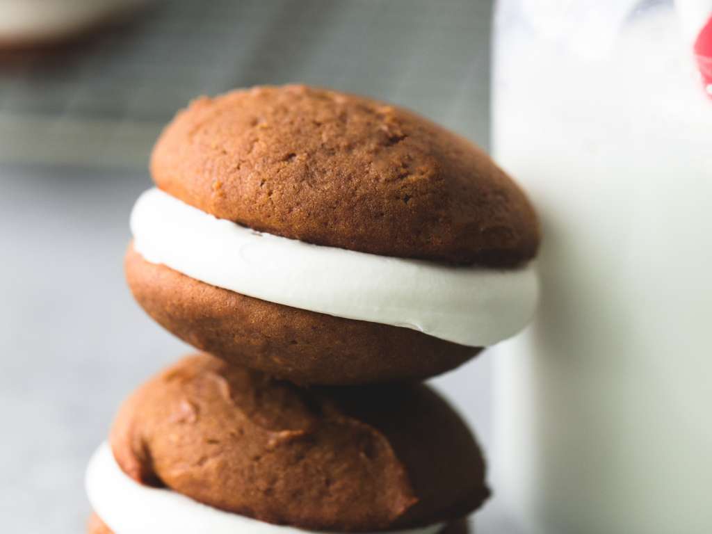 Gingerbread whoopie pies recipe from milk life for holiday entertaining (sponsor)