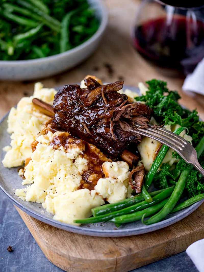 Weekly meal plan: Slow Cooker Short Ribs at Kitchen Sanctuary