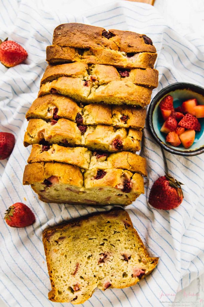Easy Mother's Day cake recipes: This Strawberry-Banana bread from Jessica in the Kitchen is an indulgent, vegan and gluten-free dessert so more moms can enjoy!