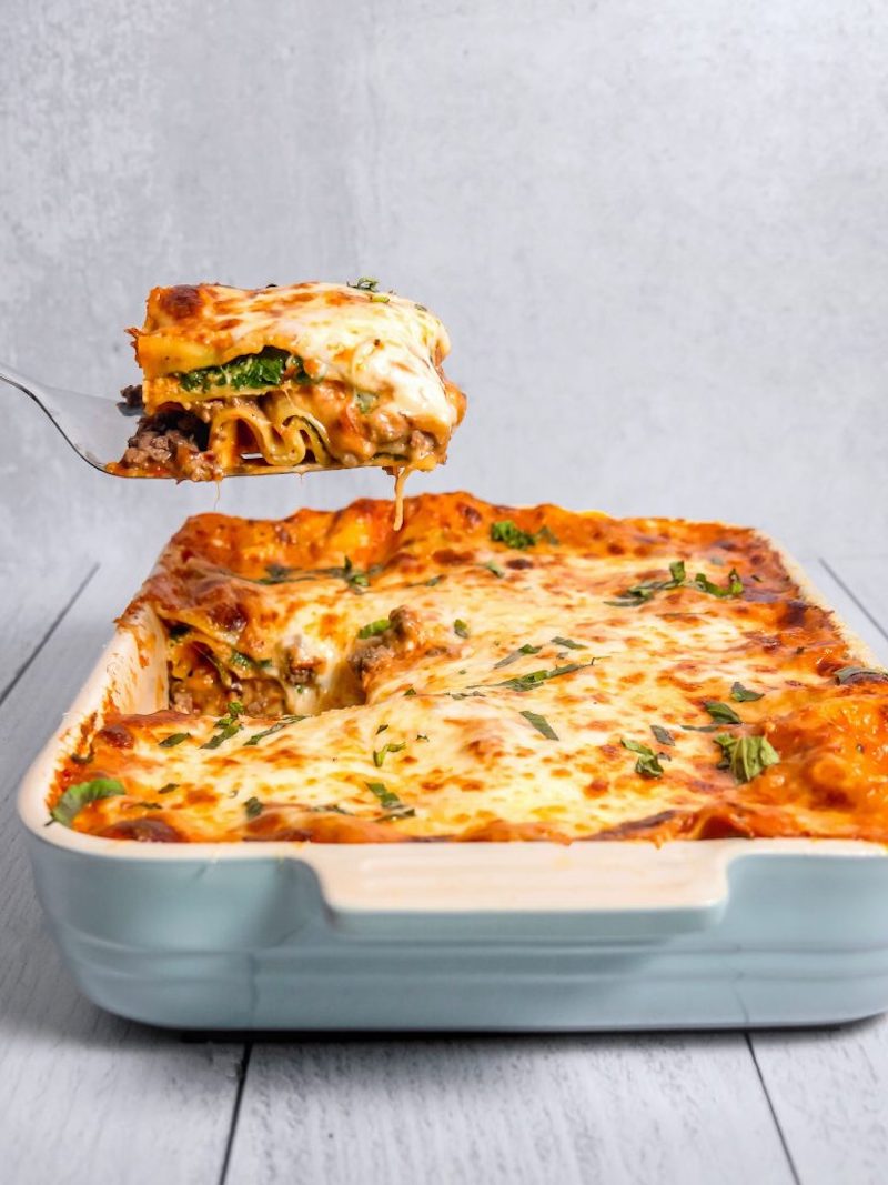 Weekly meal plan: Spinach & Beef Lasagna at Girl with the Iron Cast