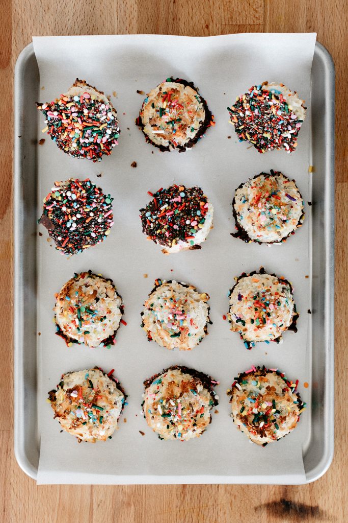 Macaroon variations for Passover: Funfetti inspired sprinkle macaroons from My Name is Yeh