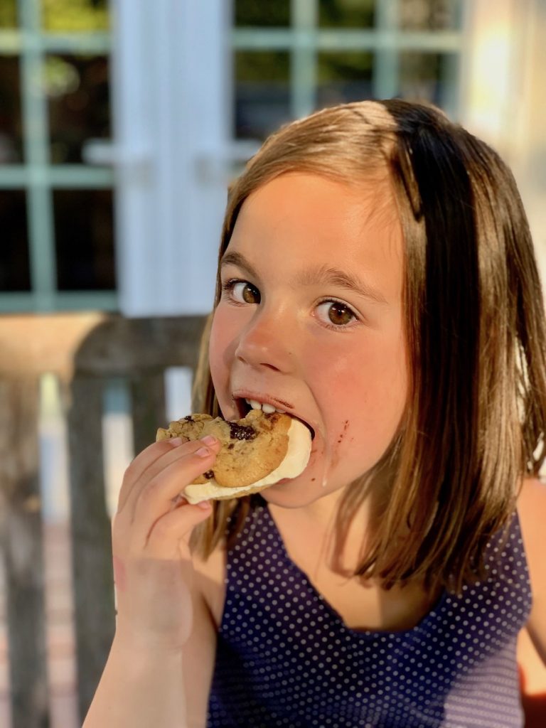 DIY ice cream cookie sandwiches for a summer win | © Jane Sweeney Cool Mom Eats