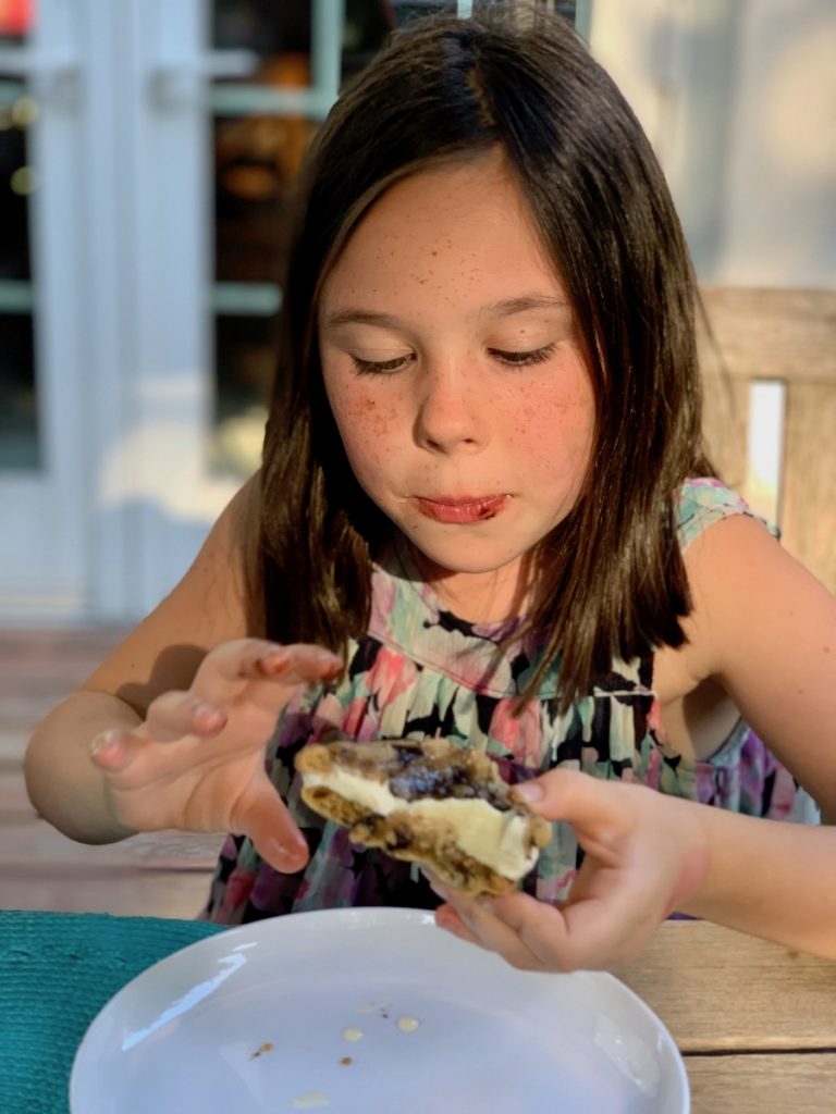DIY ice cream cookie sandwiches: the ultimate summer dessert | © Jane Sweeney Cool Mom Eats