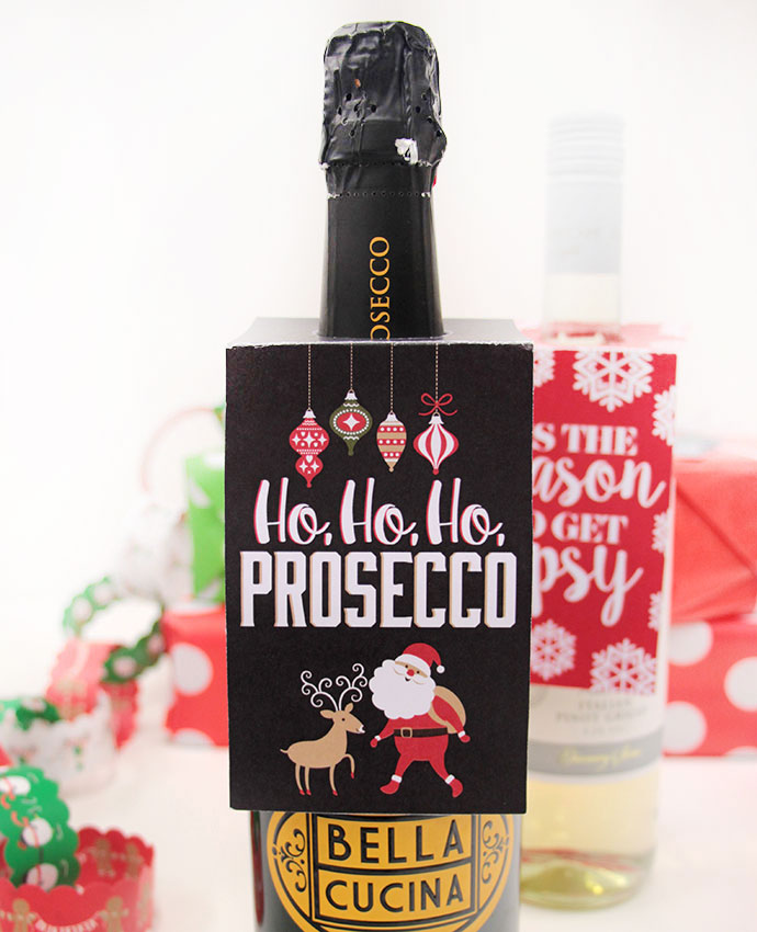 Download 8 Creative Easy Ways To Wrap A Bottle Of Wine To Make A Holiday Wine Gift A Little More Gifty Cool Mom Eats