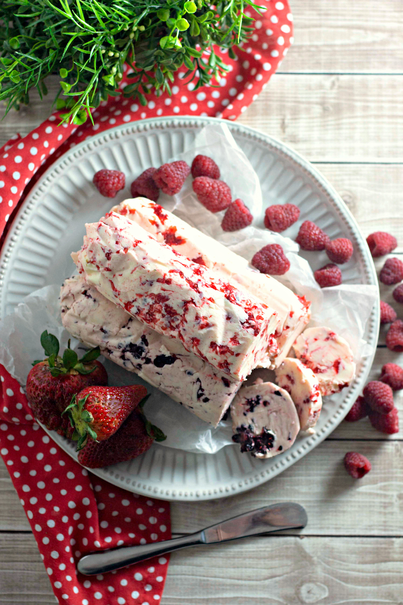 Seasonal berries recipes: Compound butter with berries at Mom Needs Chocolate