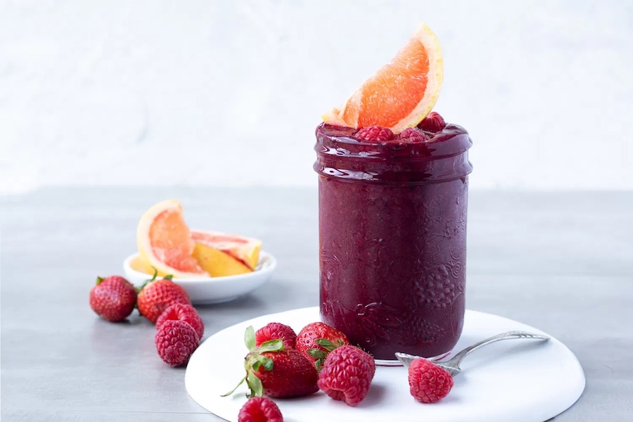 3 Elderberry smoothie recipes to help us get through cold and flu season.