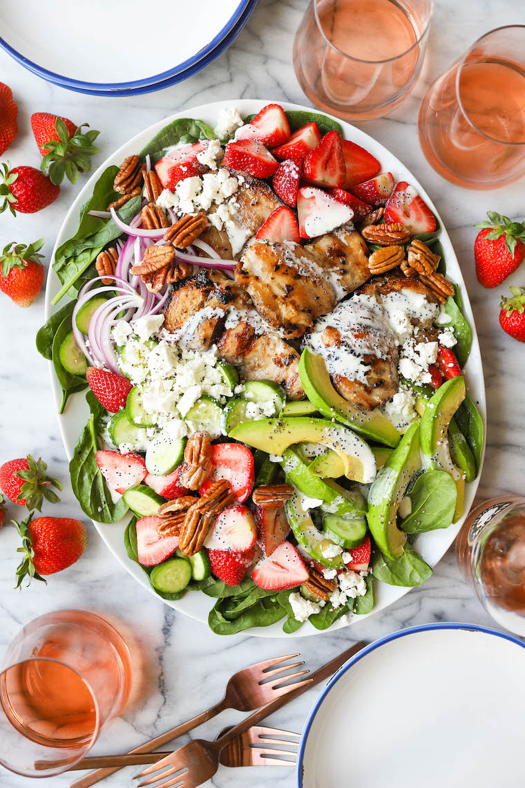 Weekly meal plan 10: Strawberry Spinach Salad at Damn Delicious