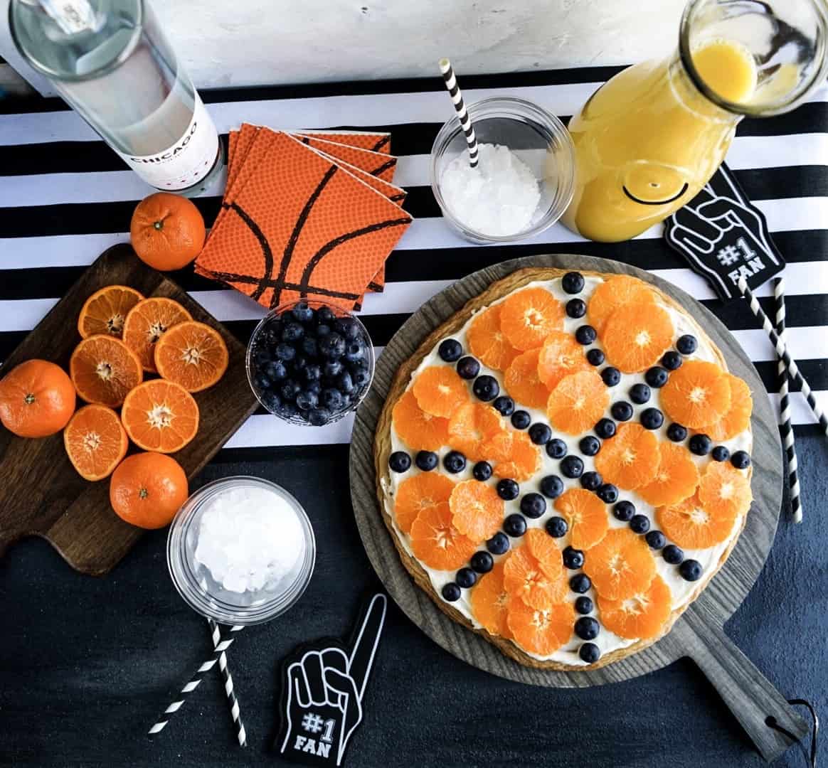 Dessert pizza recipes: Basketball pizza at Windy City Dinner Fairy