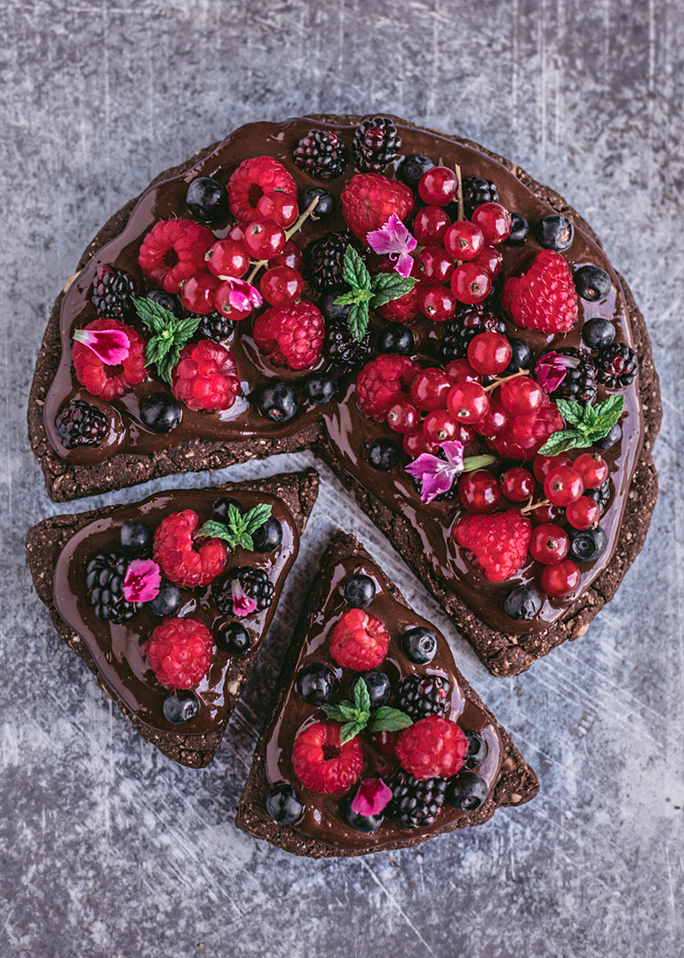 Dessert pizza recipes: Vegan, gluten-free double chocolate dessert pizza at Rainbow in my Kitchen