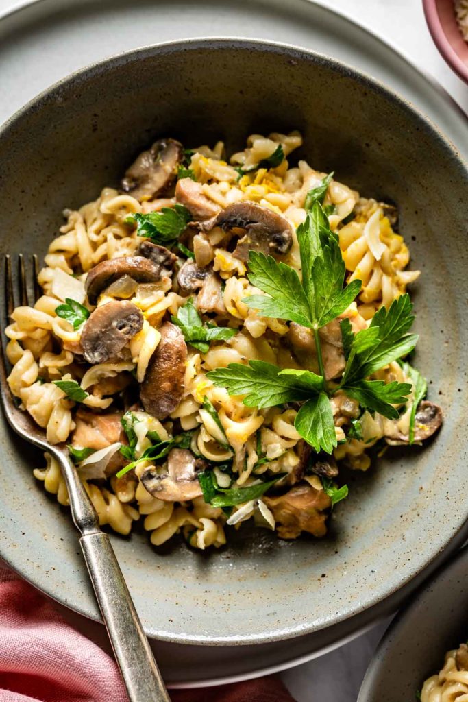 Weekly Meal Plan Ideas using November produce: Chicken Mushroom Pasta from The Endless Meal