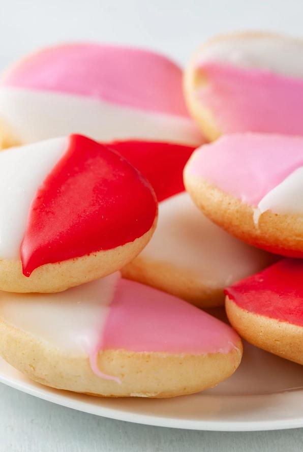 Get these limited-edition Valentine's Day cookies from Greenbergs