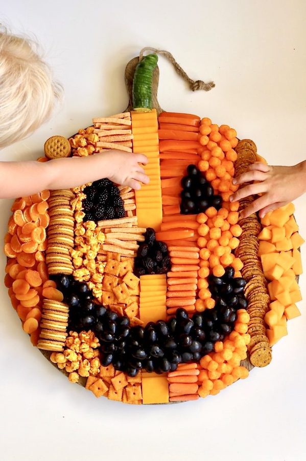 Halloween pumpkin snack tray from The Baker Mama is filled with healthy treats for kids