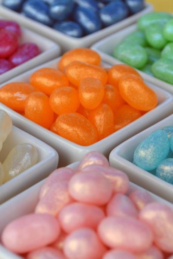 Use jewel-toned Jelly Belly jelly beans to decorate Easter cupcakes.