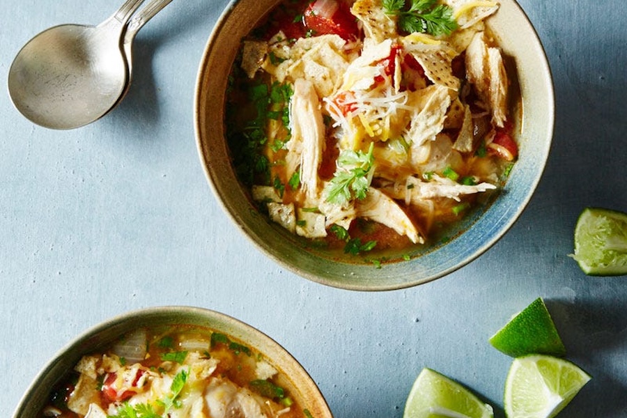 Light chicken tortilla soup, our weekly Weight Watchers recipe